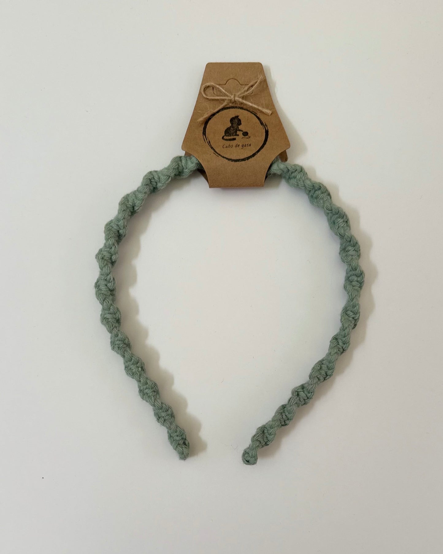 Diadema fina para niña de macramé