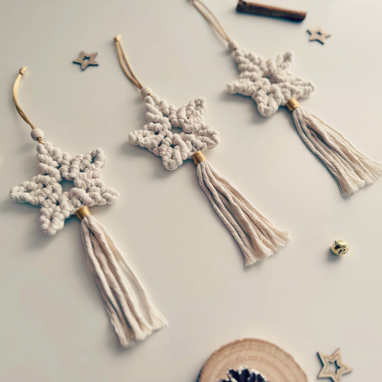 Christmas ornament pack consisting of three macrame stars