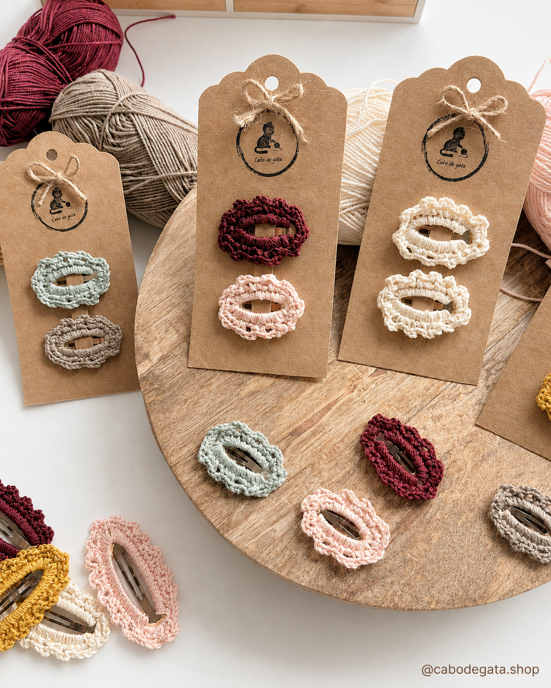Horquillas de crochet románticas hechas a mano en varios colores y tamaños