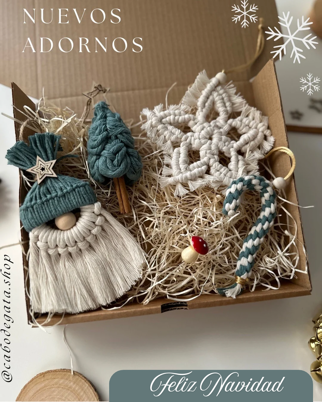 Christmas tree decoration pack in macrame