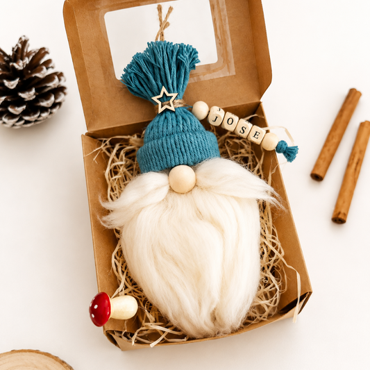 Gnomo de Navidad personalizado con nombre hecho a mano