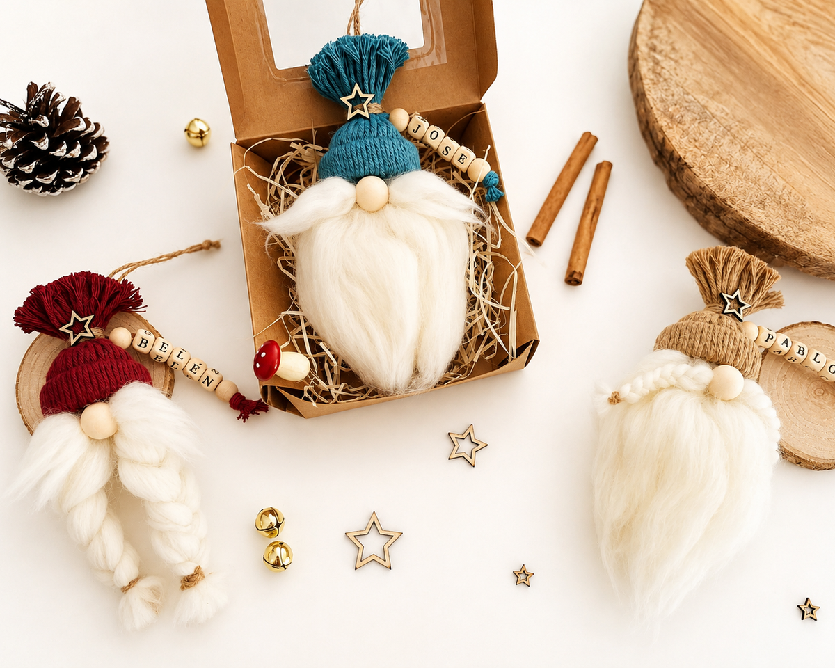 Modelos de gnomos de Navidad personalizados hechos a mano