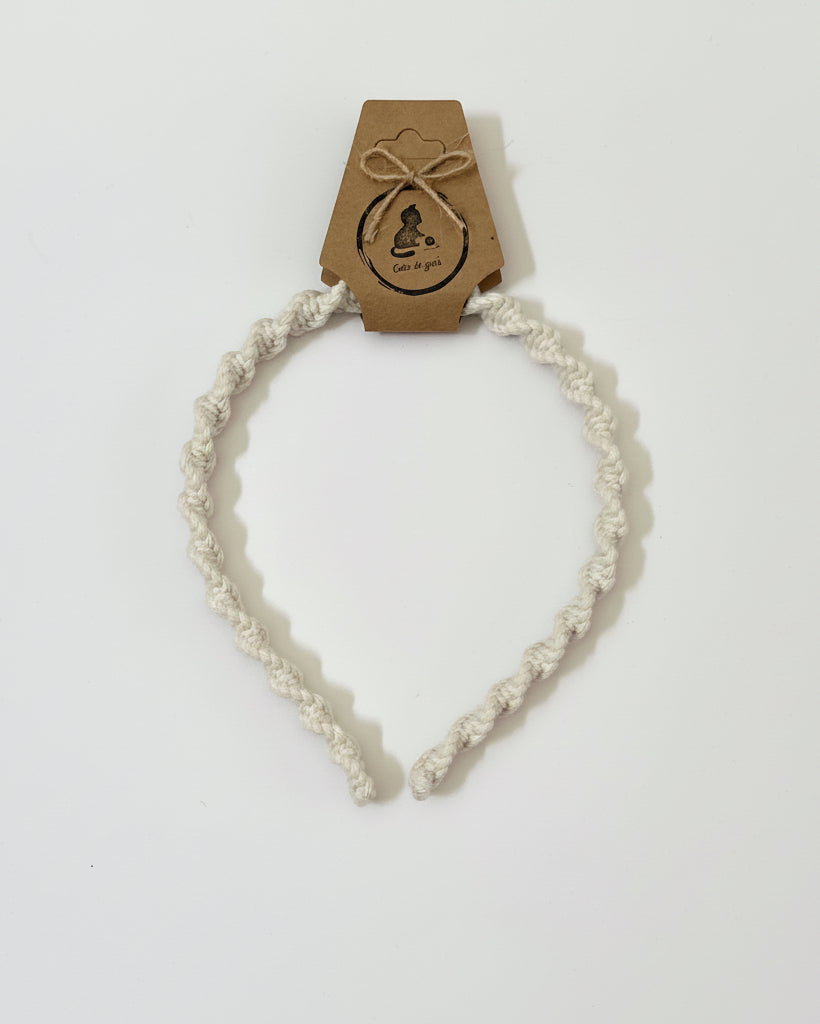 Diadema fina para niña de macramé