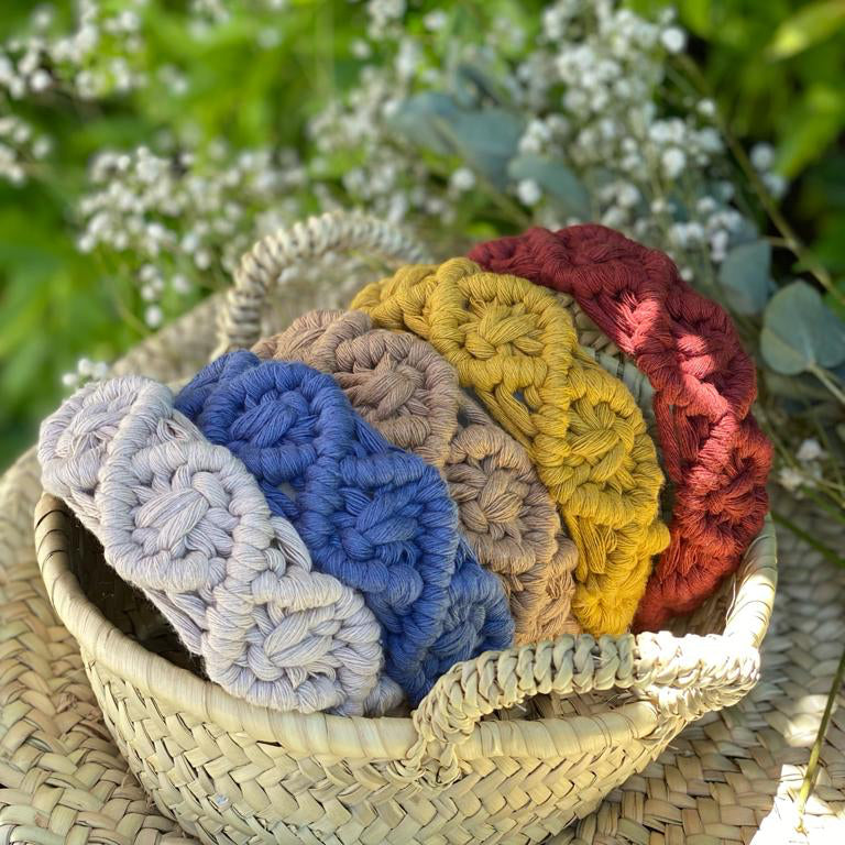 Diadema boho ancha de macramé