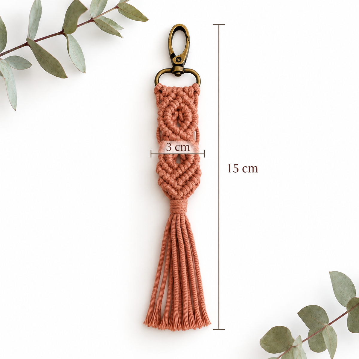 Llaveros de macramé personalizados para invitados