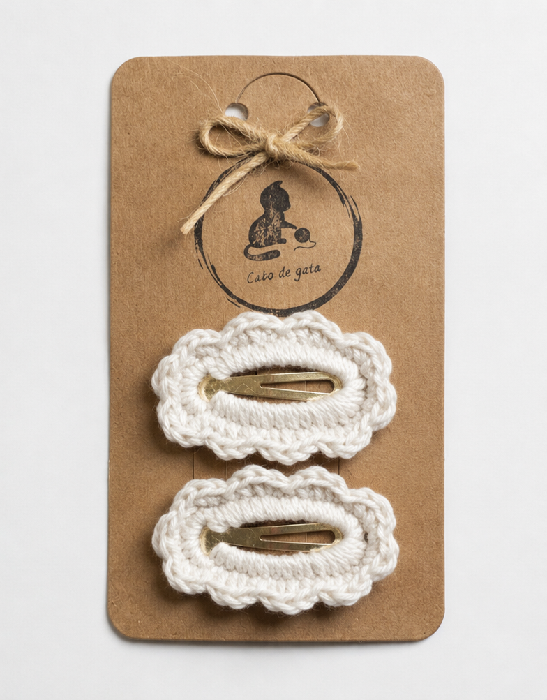 Pack de dos horquillas de crochet blancas hechas a mano