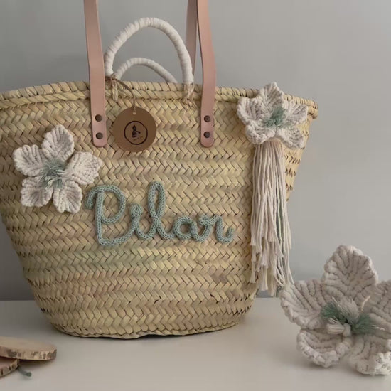 capazo_playa_personalizado_nombre_crochet_y_flores_de_macrame_regalo_personalizado